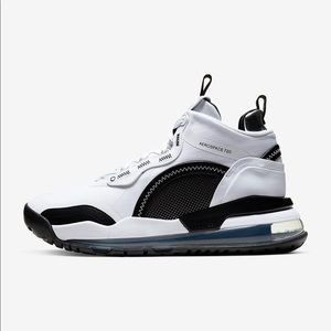 NEW Jordan Aerospace 720 - White/Black - Size 11 Men’s